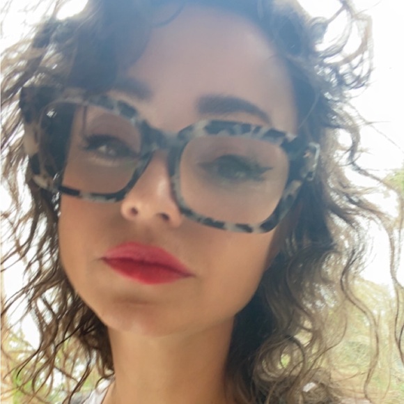 Meet your Posher, Joan-lee - Picture 5 of 5